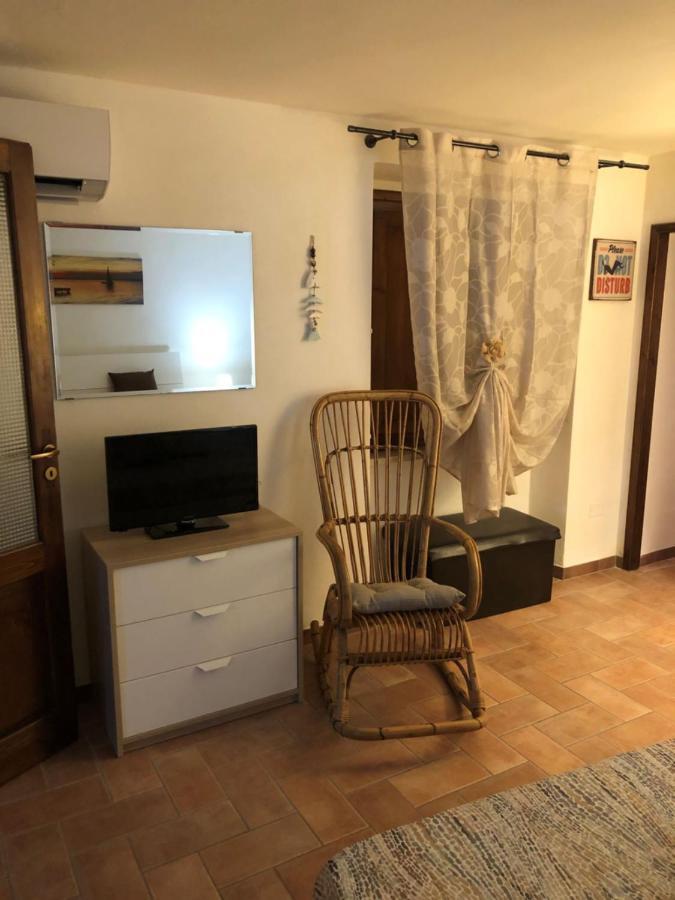 La Casa Di Zoe Campiglia Marittima Exterior foto